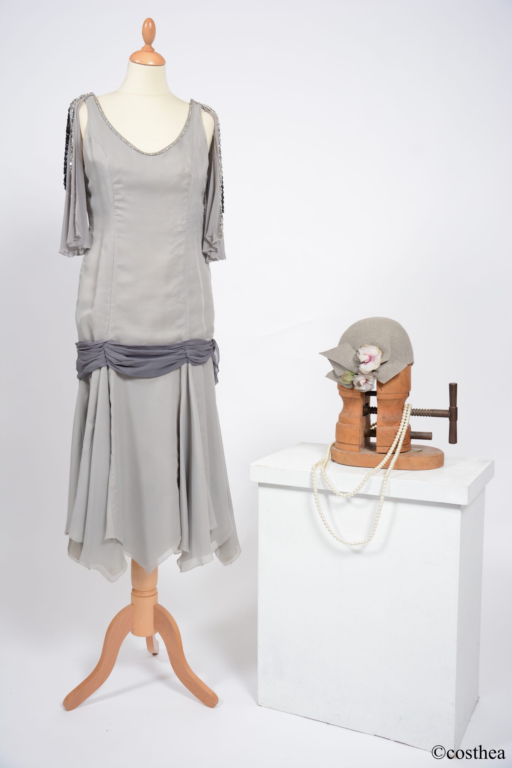 Robe de Soirée 1920 grise